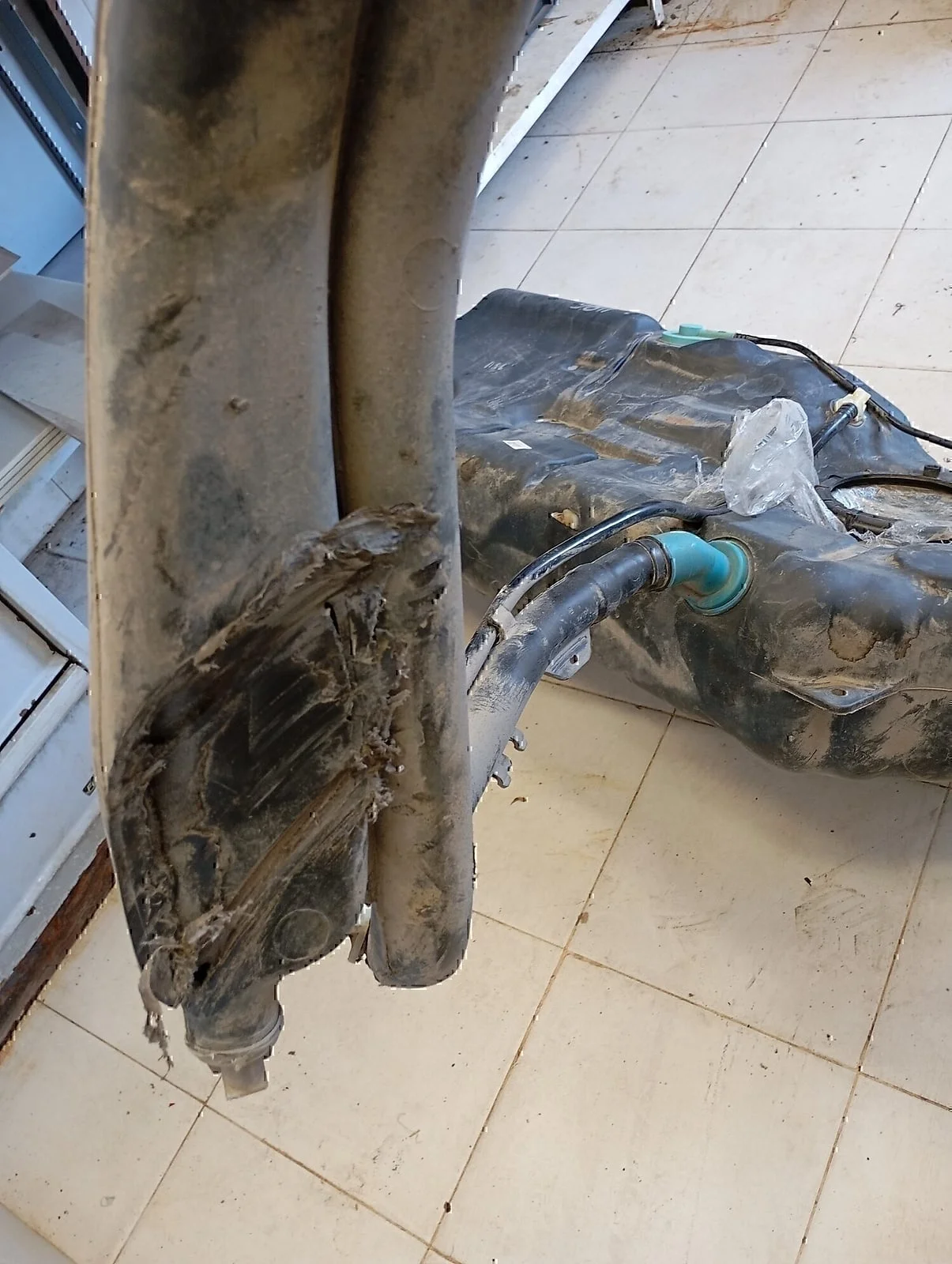 Бак топливный PEUGEOT 307 2001-2007 - миниатюра 5