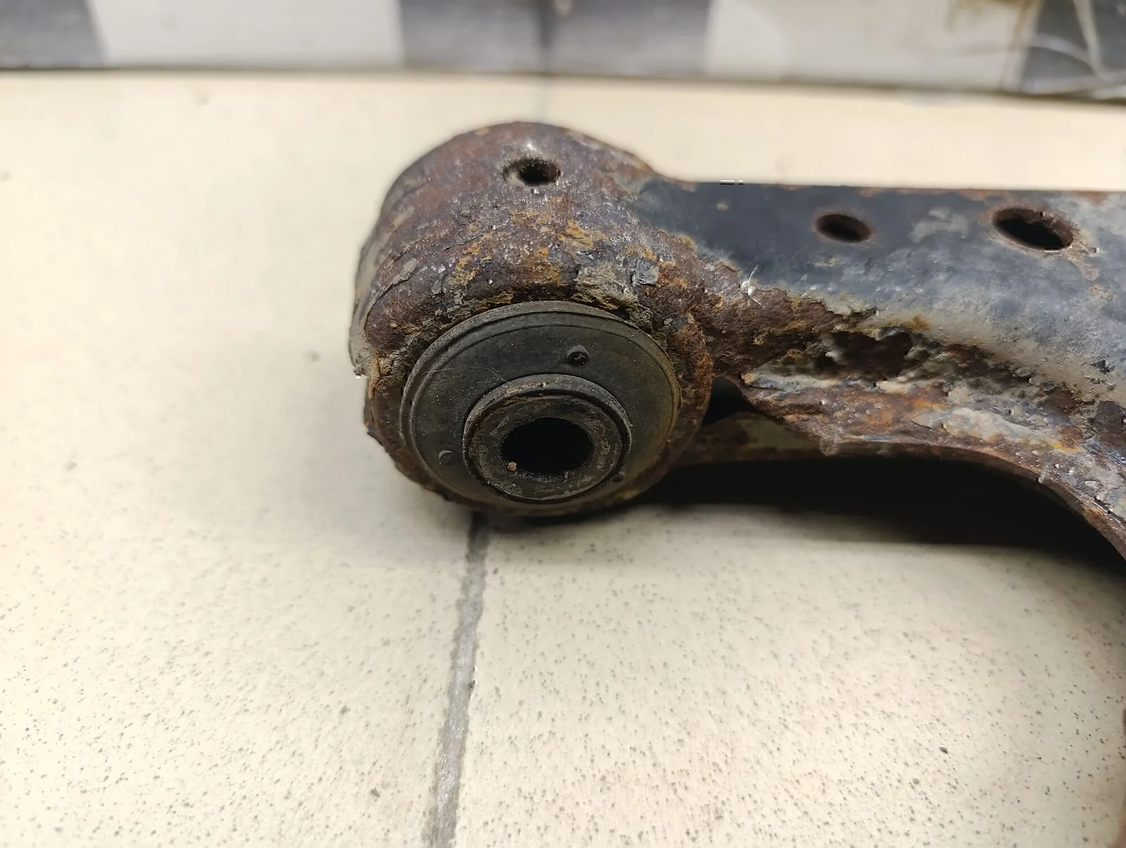 Рычаг передний левый Audi A3 (8L1) 1996-2003 - миниатюра 8