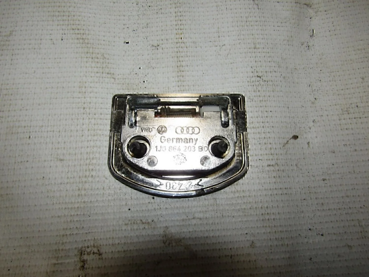 Ручка VW Golf IV/Bora 1997-2005 - миниатюра 2