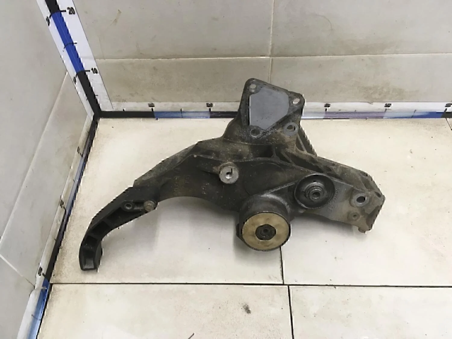 Кронштейн кондиционера FIAT Albea 2002-2012 - миниатюра 2