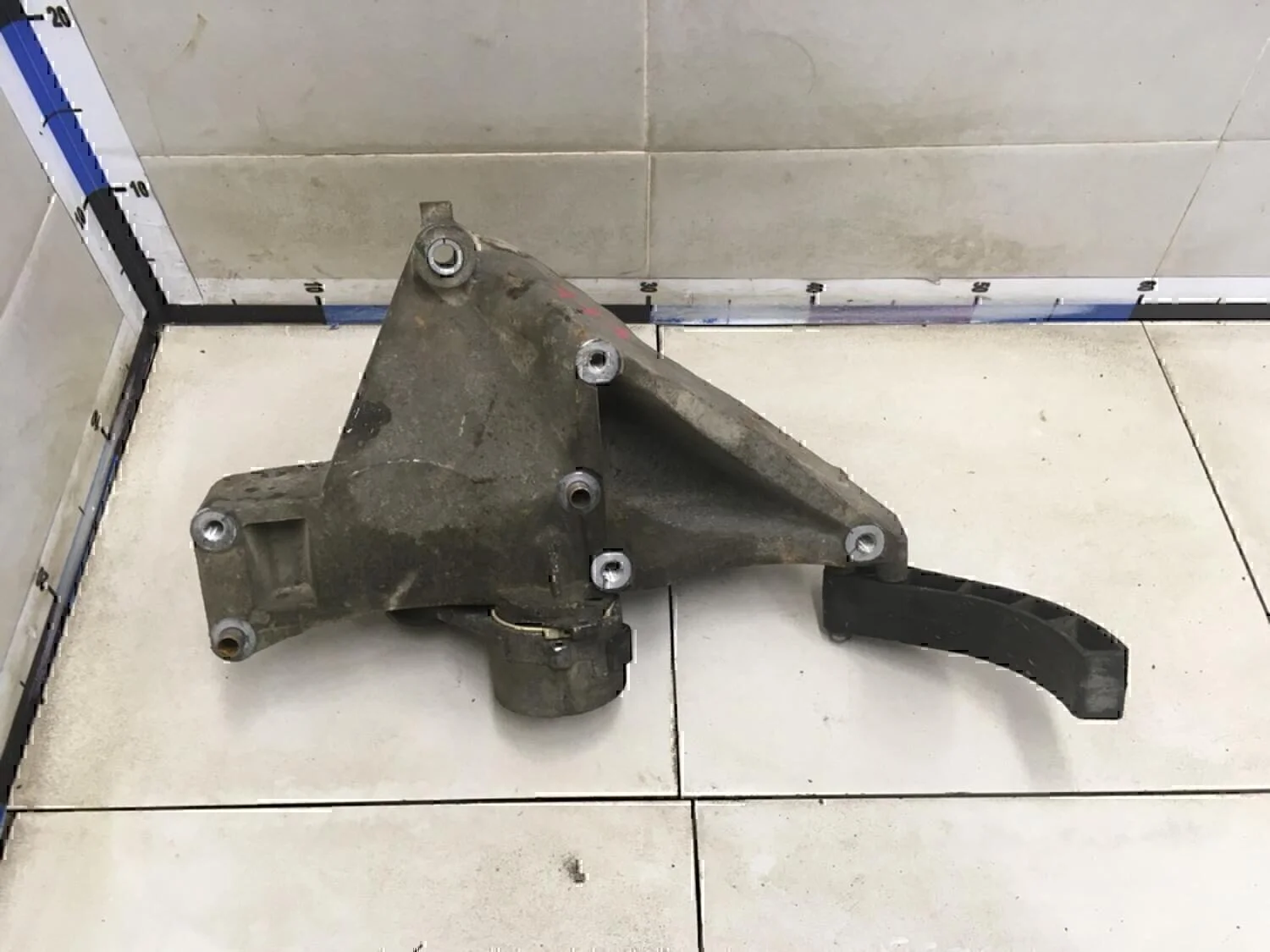 Кронштейн кондиционера FIAT Albea 2002-2012 - миниатюра 4