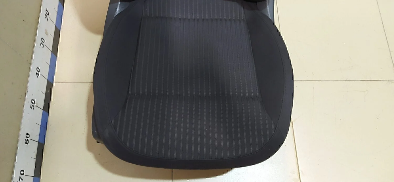 Сиденье переднее правое VW Polo (Sed RUS) 2011> - миниатюра 2