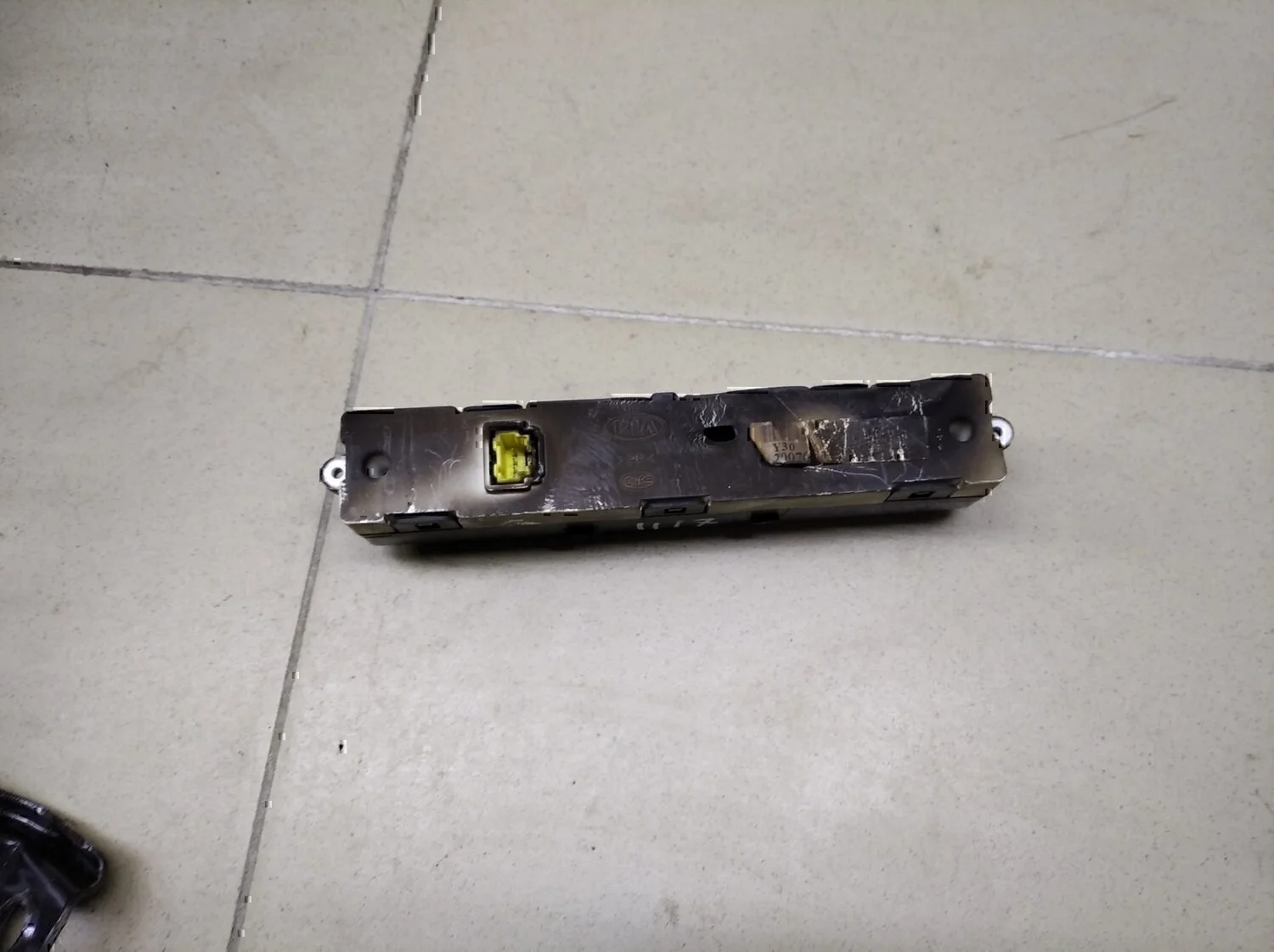 Часы Hyundai-KIA Sorento 2003-2009 - миниатюра 6