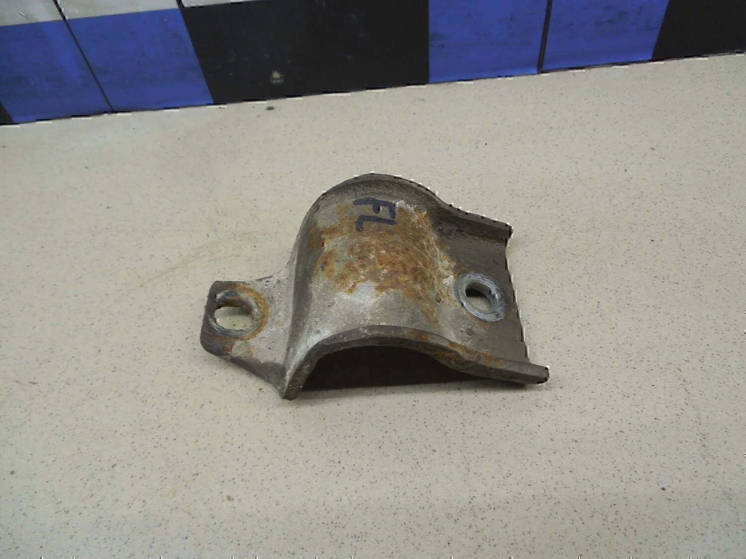 Кронштейн (п.п.к.) FORD Focus I 1998-2004 - изображение 1