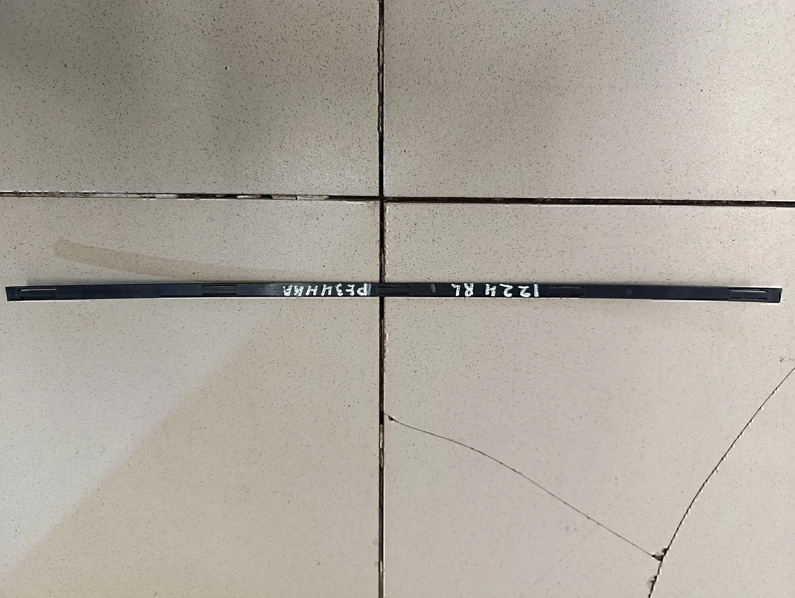 Молдинг двери Hyundai-KIA Elantra 2000-2005 - миниатюра 4