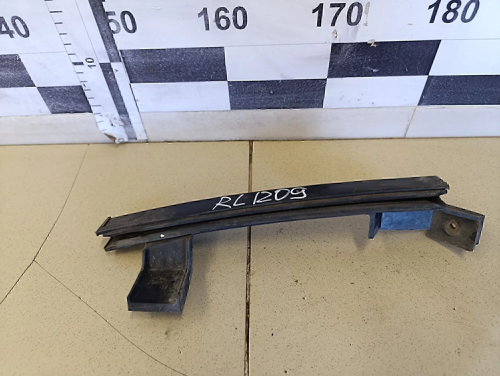 Направляющая стекла двери Hyundai-KIA Cerato 2004-2008 - изображение 1