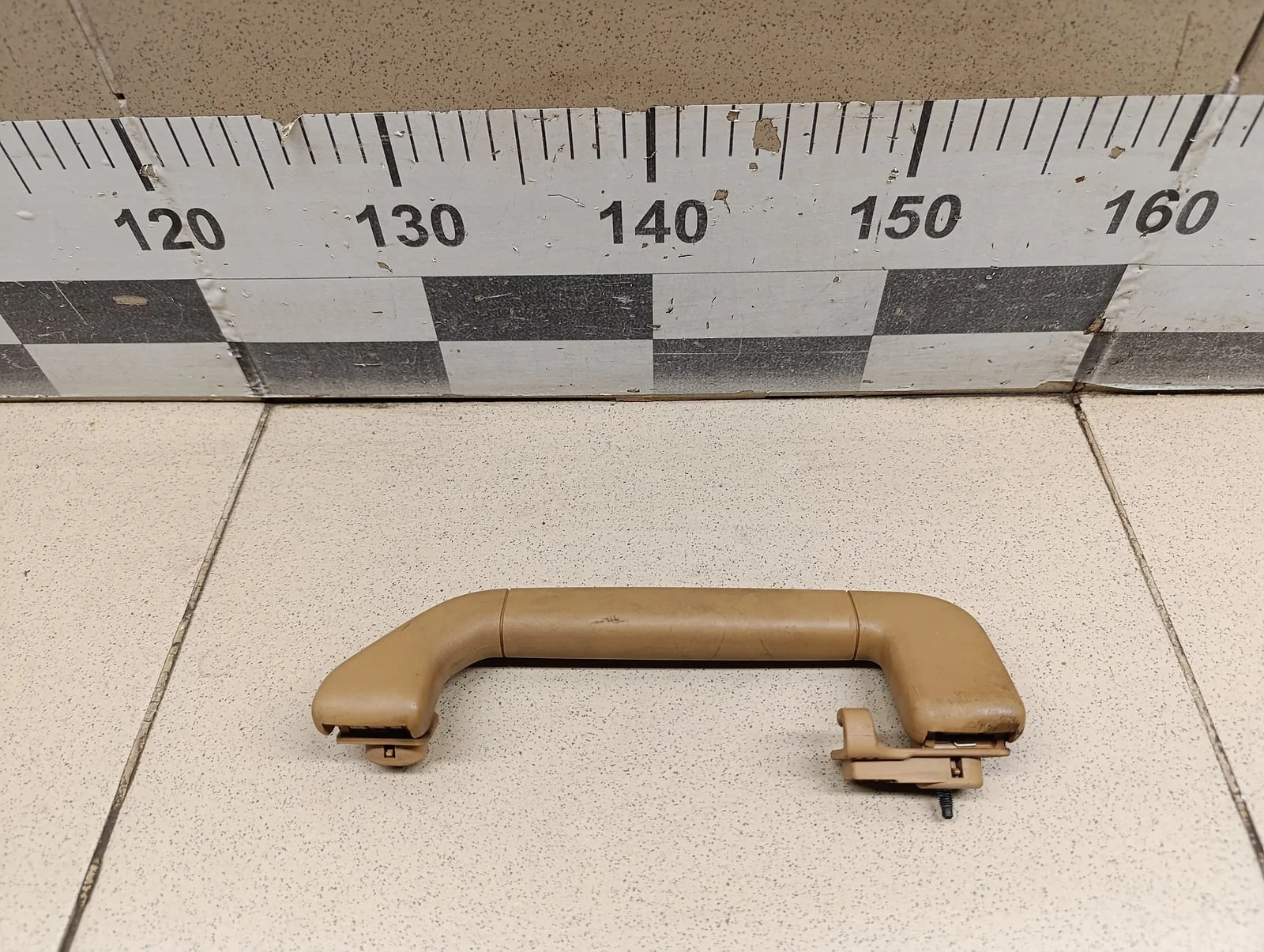 Ручка внутренняя потолочная Porsche Cayenne 2003-2010 - миниатюра 2
