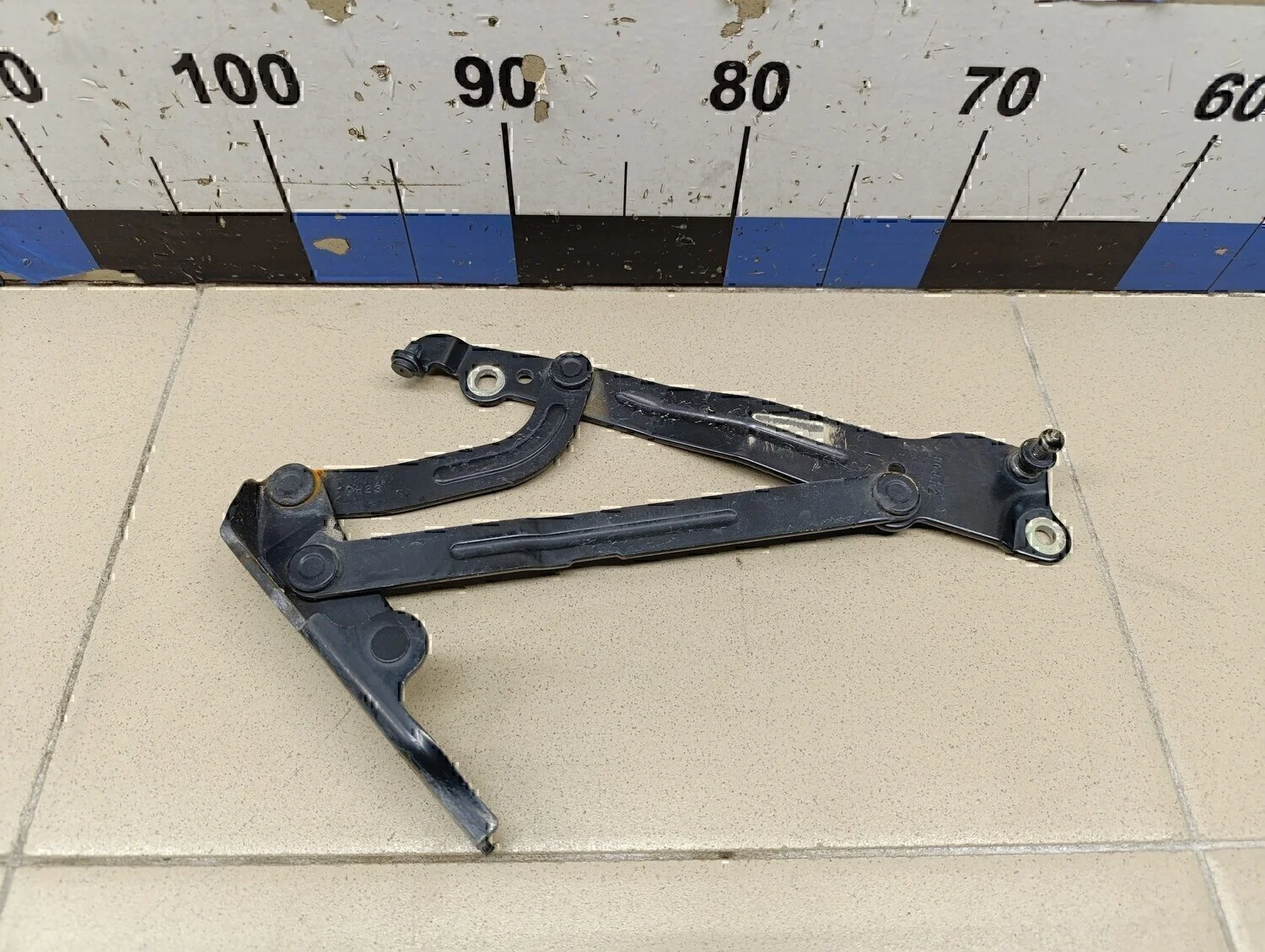 Петля крышки багажника Chevrolet Epica 2006-2012 - изображение 1