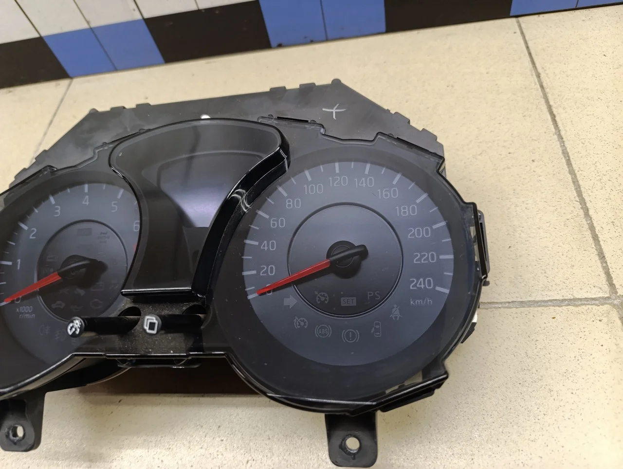 Панель приборов NISSAN Juke (F15) 2011> - миниатюра 2