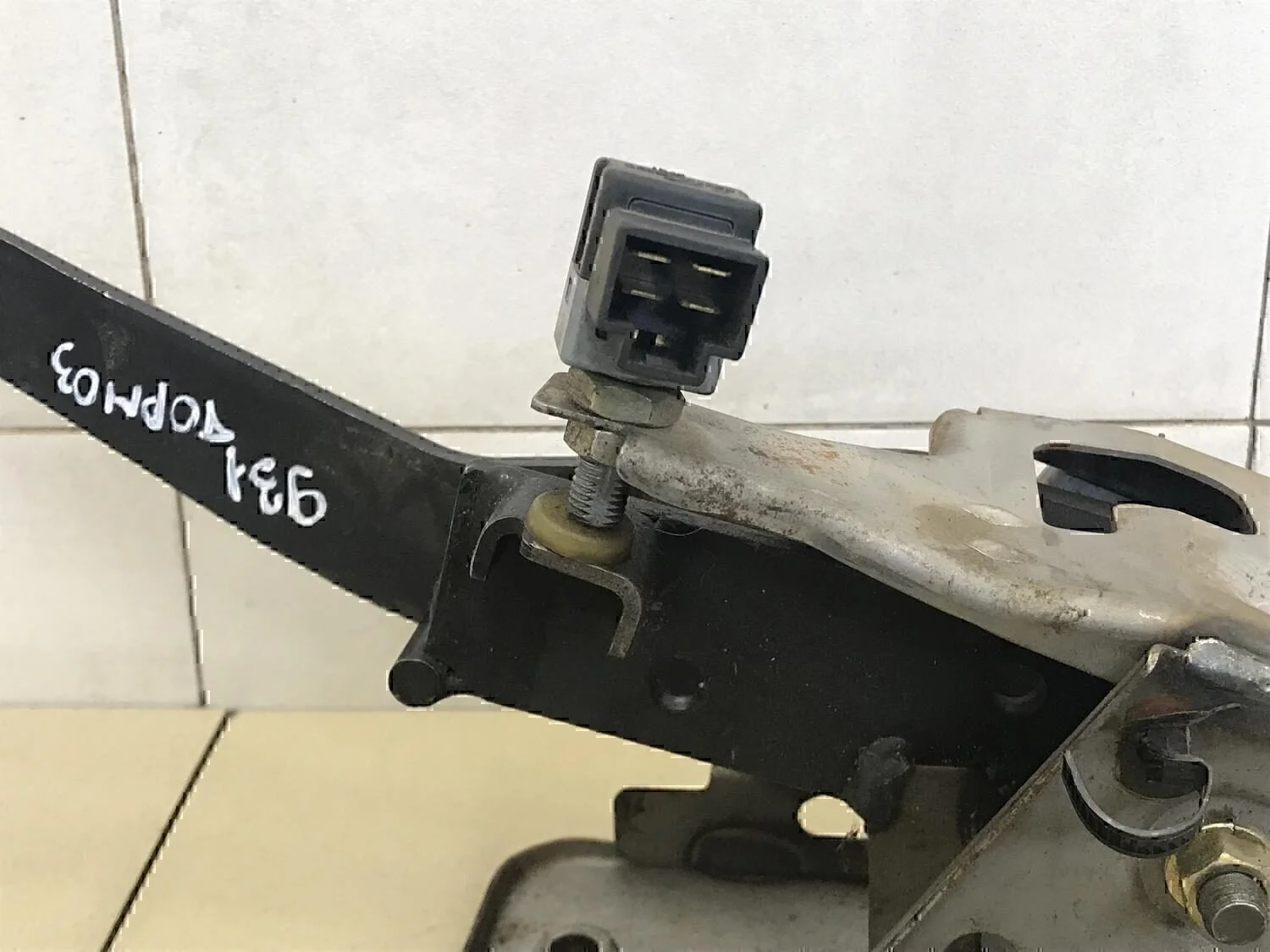 Педаль тормоза Hyundai-KIA Matrix 2001-2010 - миниатюра 4