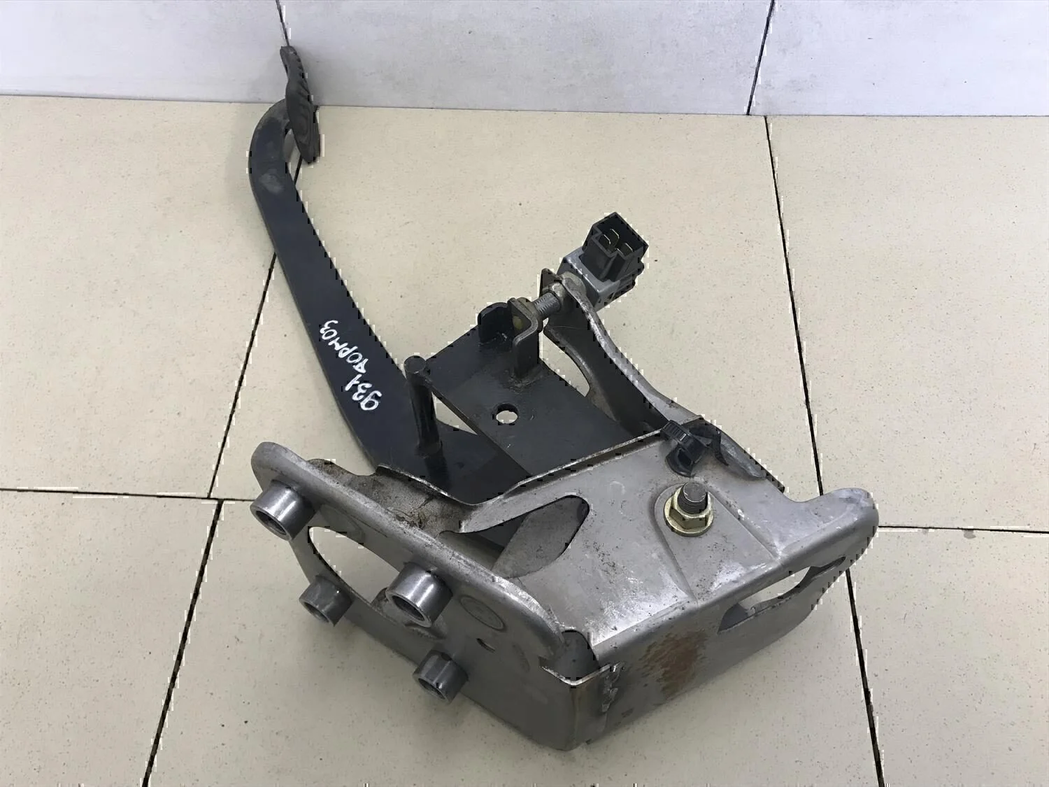 Педаль тормоза Hyundai-KIA Matrix 2001-2010 - миниатюра 8