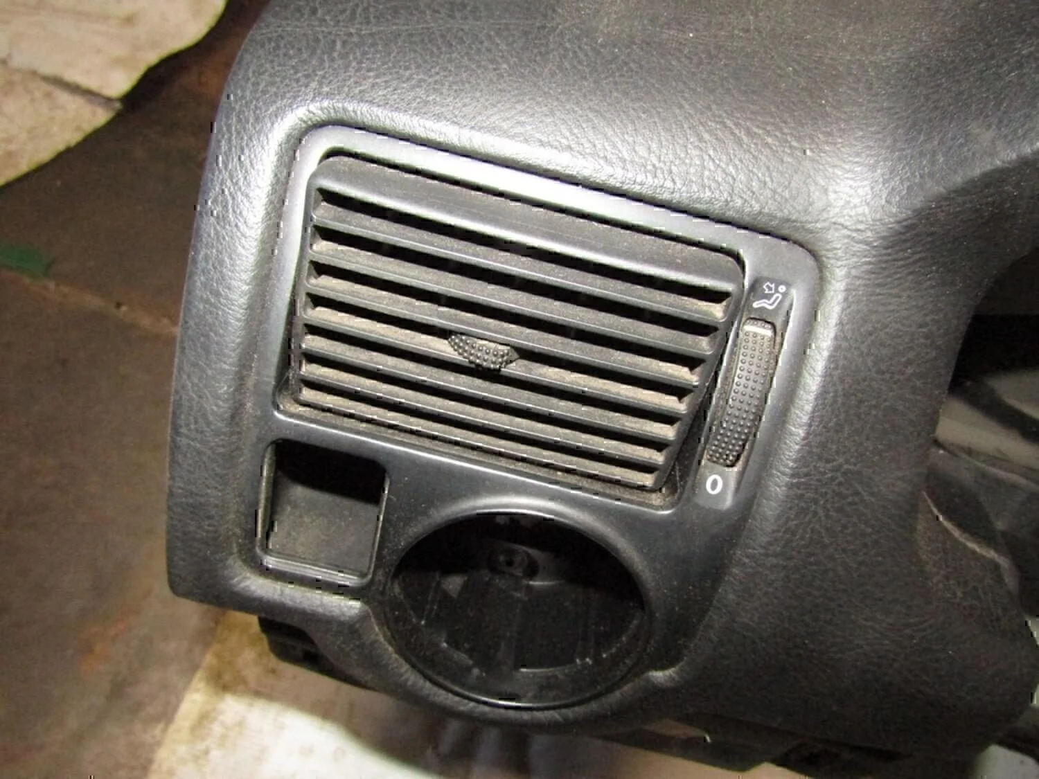 Торпедо VW Golf IV/Bora 1997-2005 - миниатюра 6