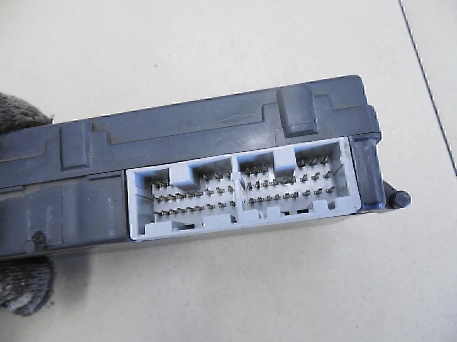 Блок электронный MITSUBISHI Galant (EA) 1997-2003 - миниатюра 3