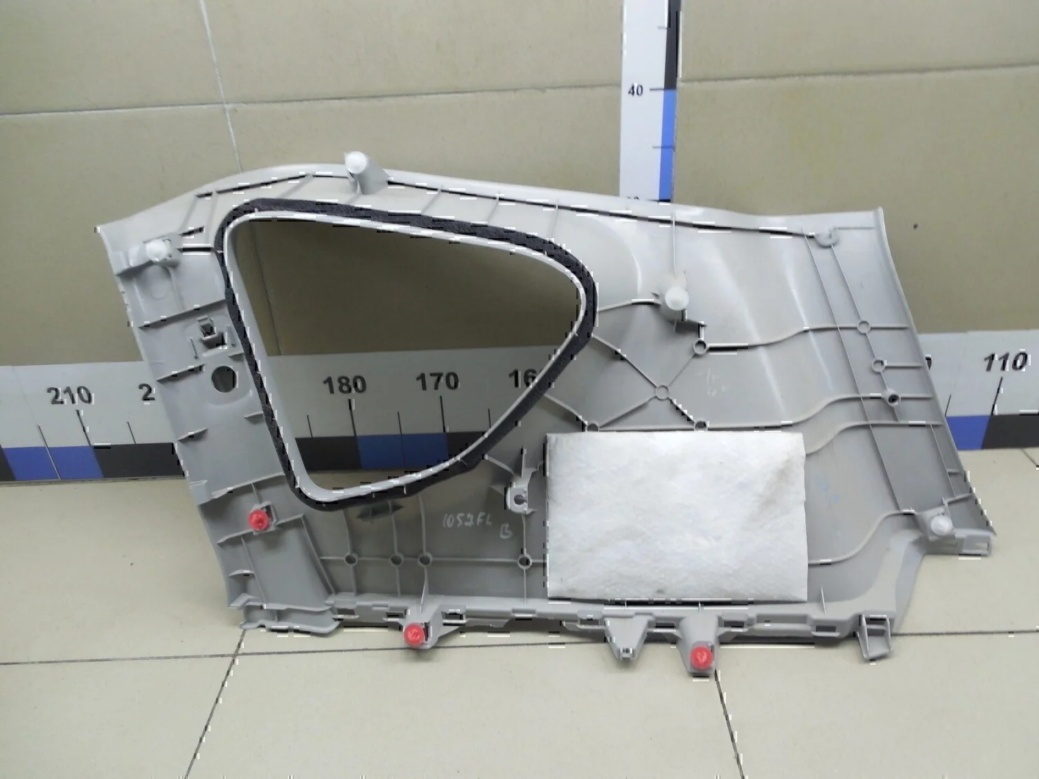 Обшивка багажника TOYOTA RAV 4 2013-2019 - миниатюра 4