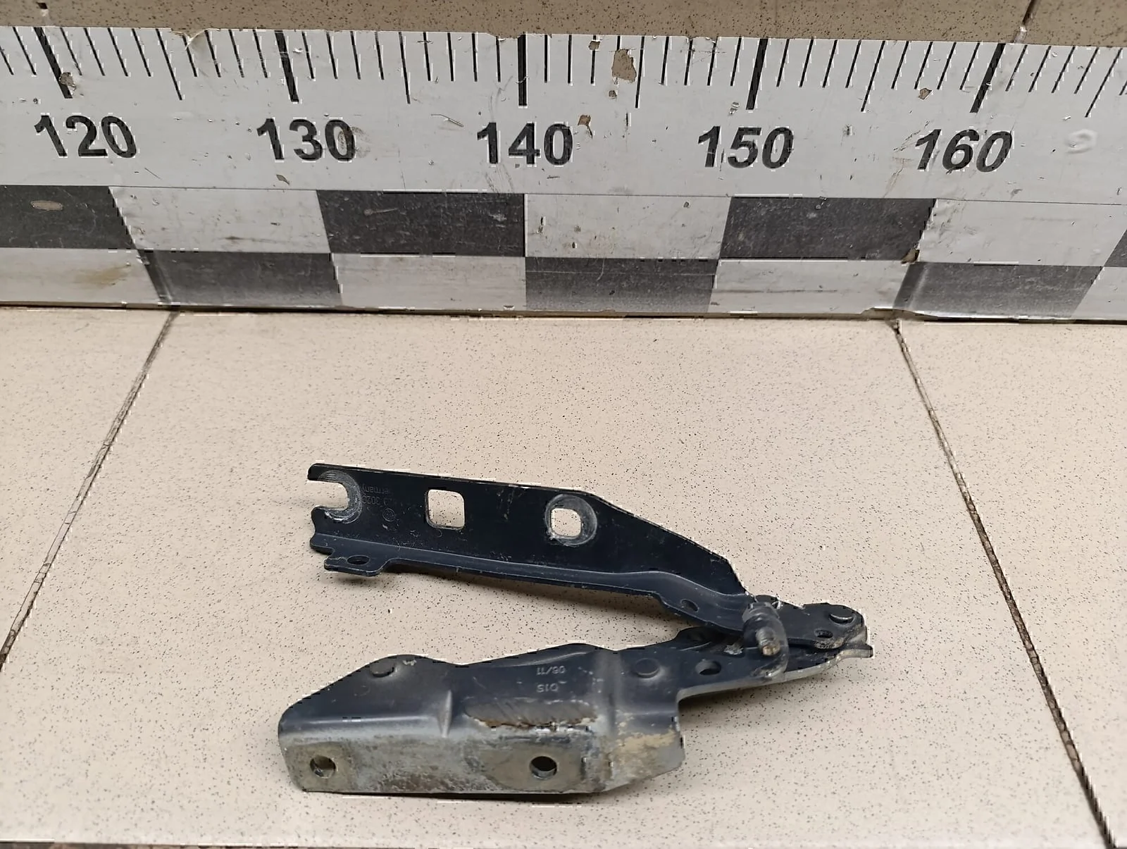 Петля капота правая VW Golf V 2003-2009 - миниатюра 4