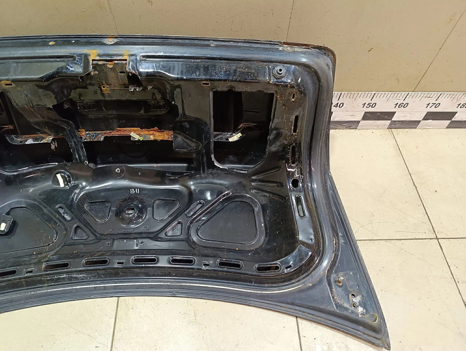 Крышка багажника VW Passat [B5] 2000-2005 - миниатюра 9