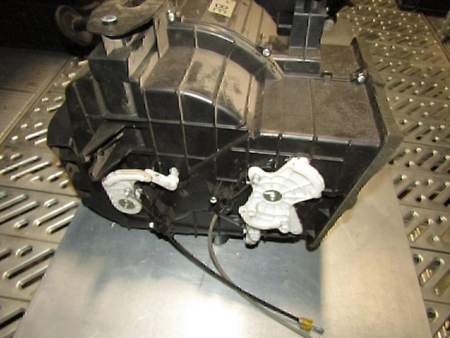 Корпус отопителя Chevrolet Aveo (T250) 2005-2011 - миниатюра 5