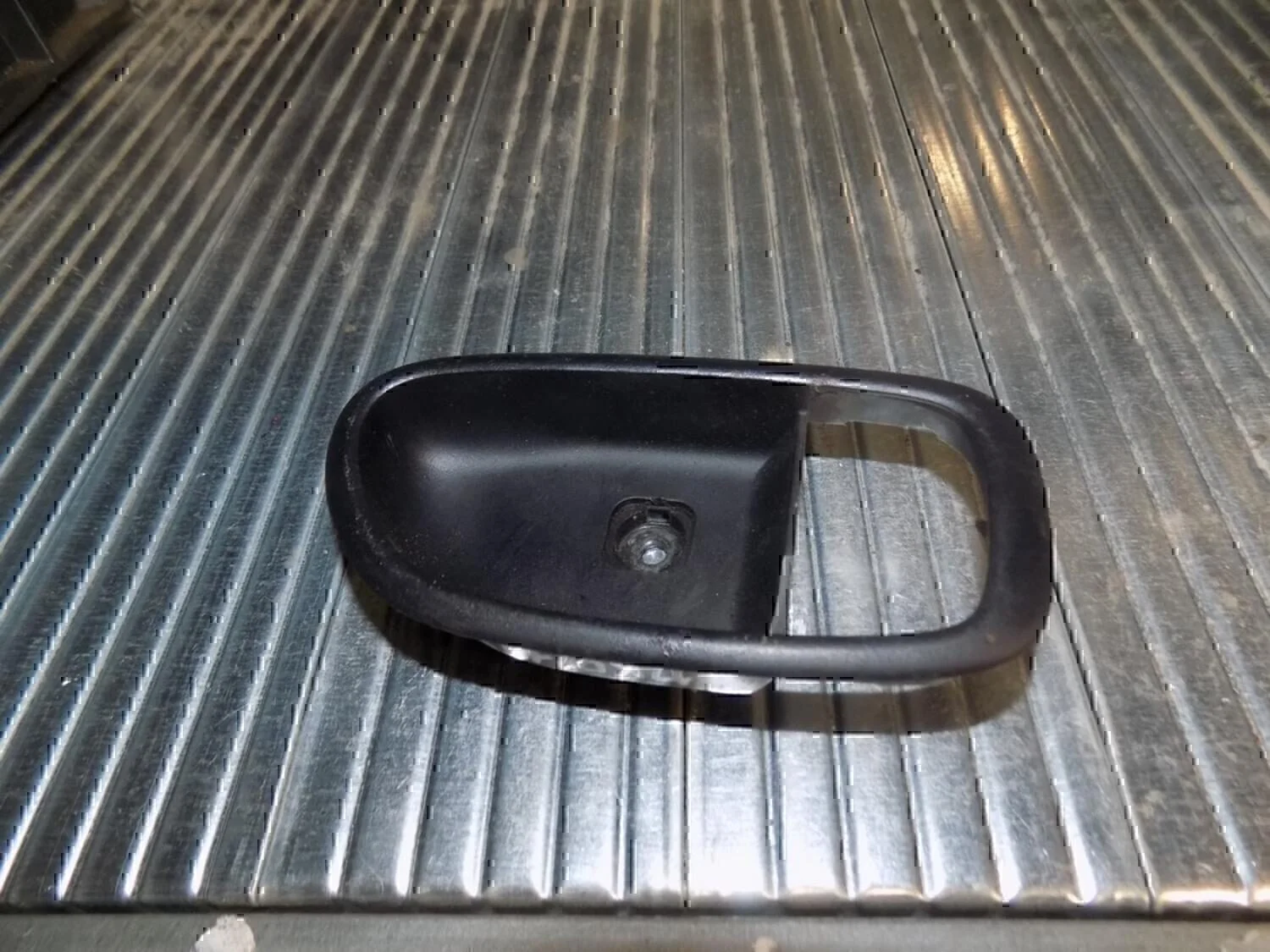 Накладка ручки внутренней Hyundai-KIA Elantra 2006-2011 - миниатюра 3