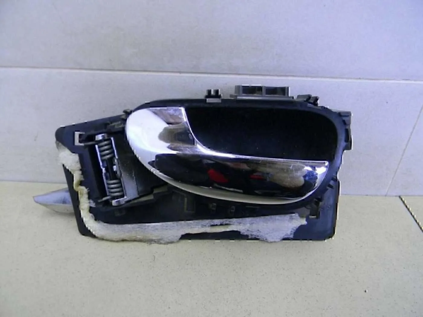 Ручка двери внутренняя левая PEUGEOT 307 2001-2007 - изображение 1