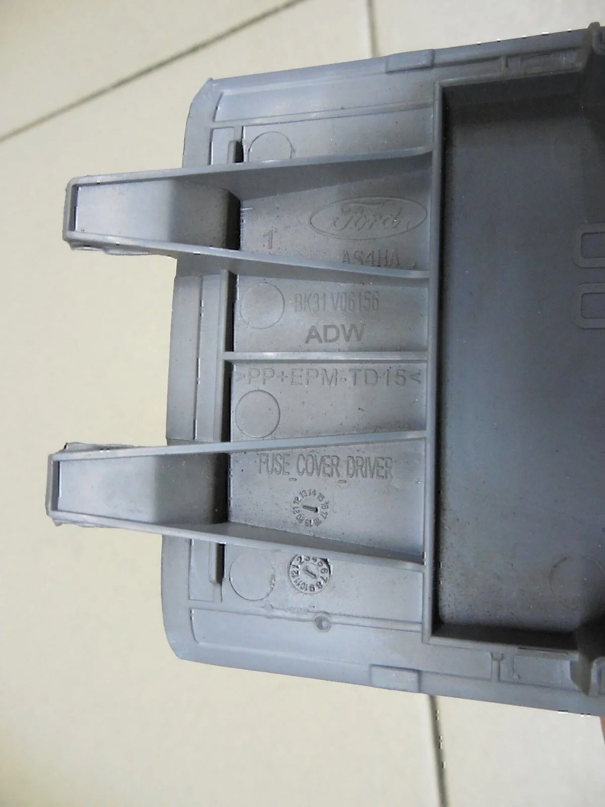 Крышка блока предохранителей FORD Transit 2014> - миниатюра 3
