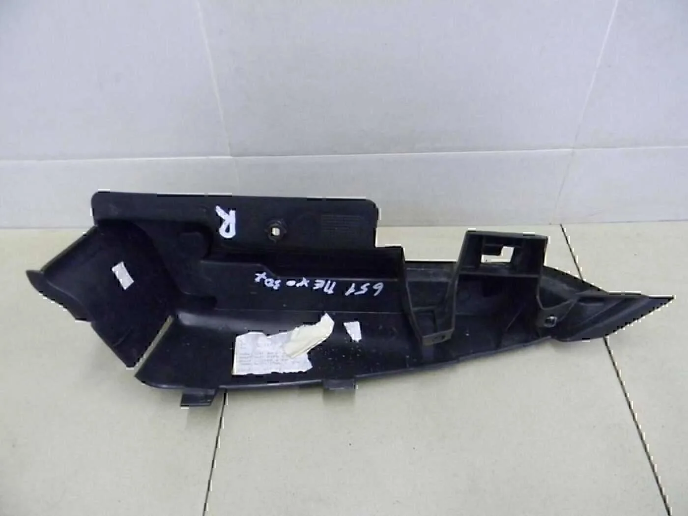 Направляющая шторки багажника PEUGEOT 307 2001-2007 - миниатюра 2
