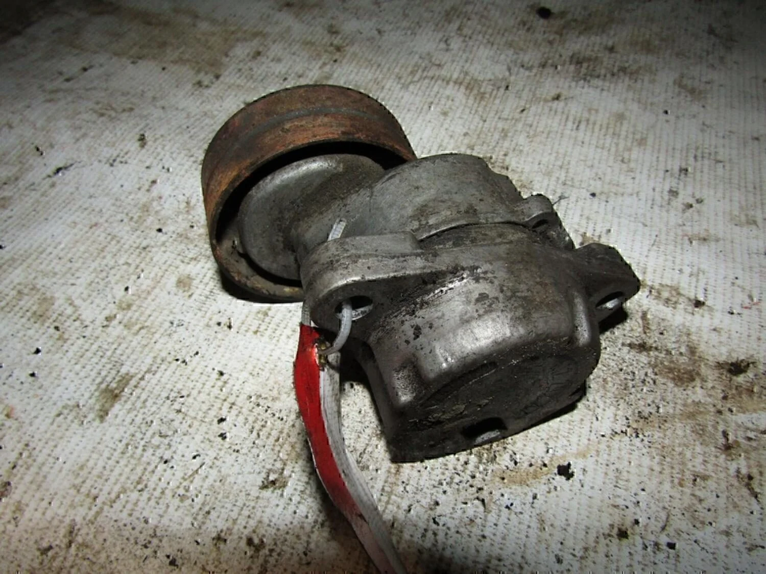 Натяжитель ремня Chevrolet Astra G 1998-2005 - миниатюра 3