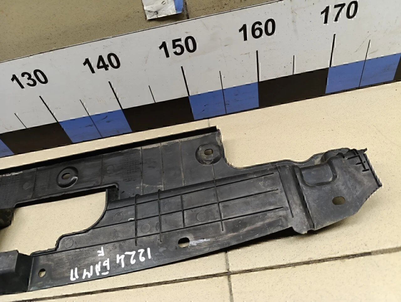 Кожух замка капота Hyundai-KIA Elantra 2000-2005 - миниатюра 2