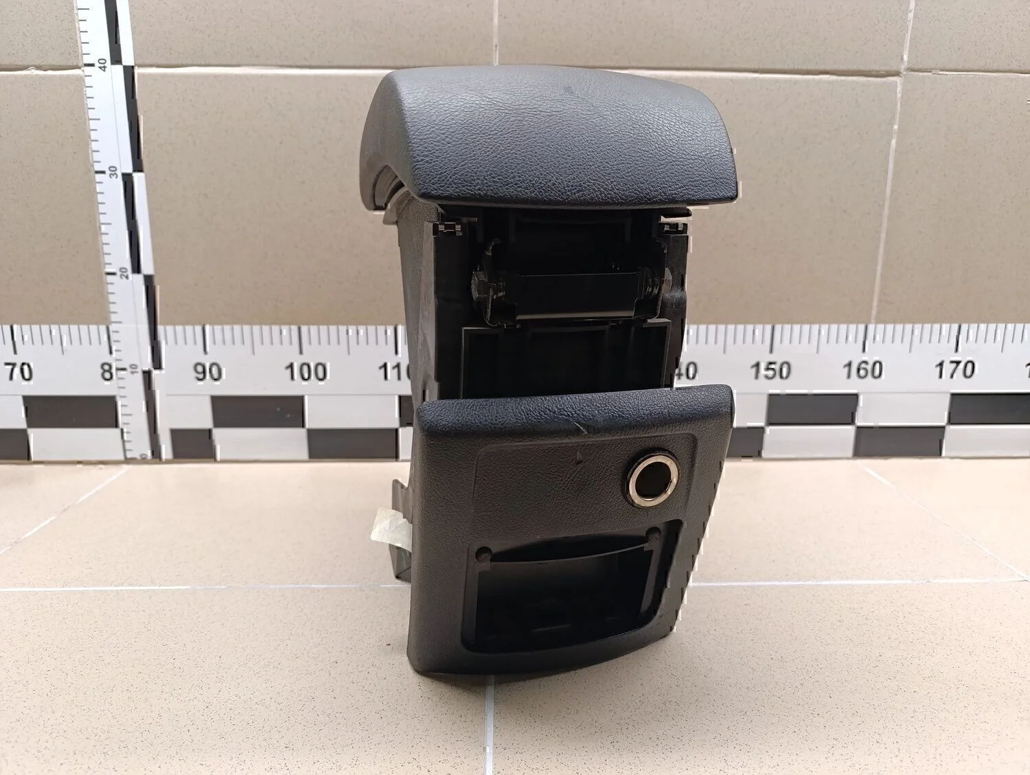 Подлокотник FORD S-MAX 2006-2015 - миниатюра 2