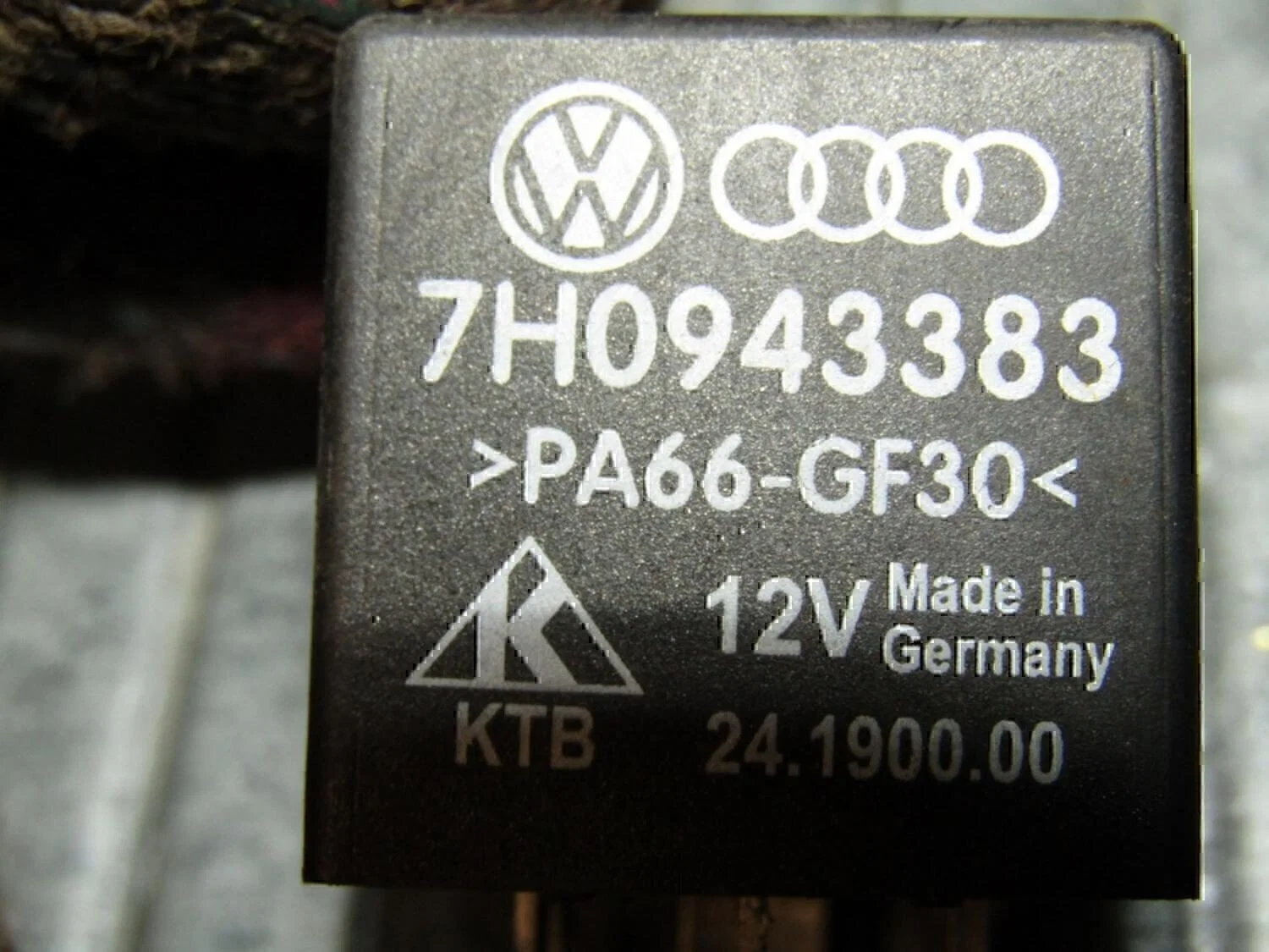 Реле VW Transporter T5 2003-2015 - миниатюра 3