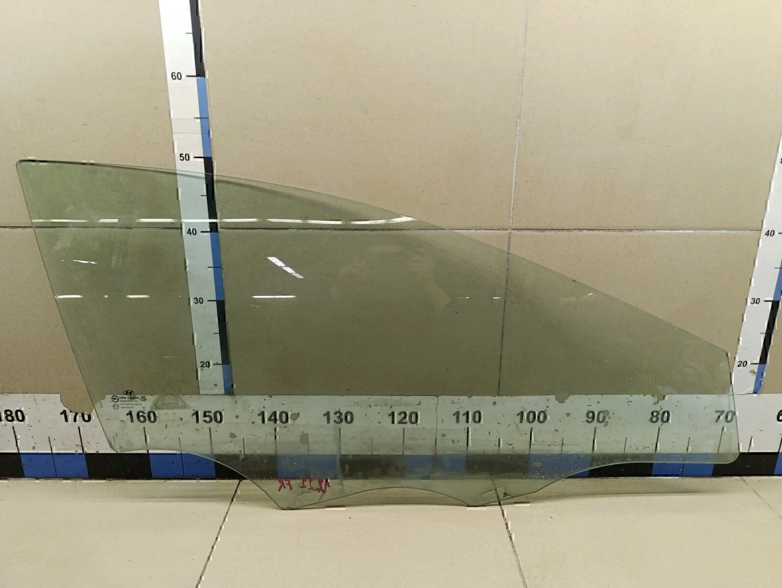 Стекло двери передней правой Hyundai-KIA Elantra 2011-2016