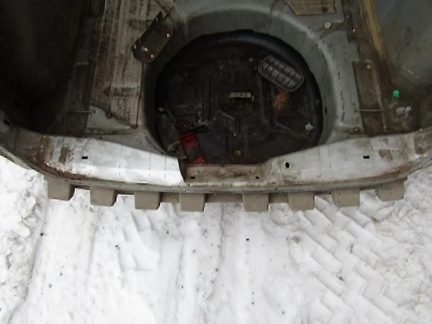 Панель задняя FORD C-MAX 2003-2011 - миниатюра 2