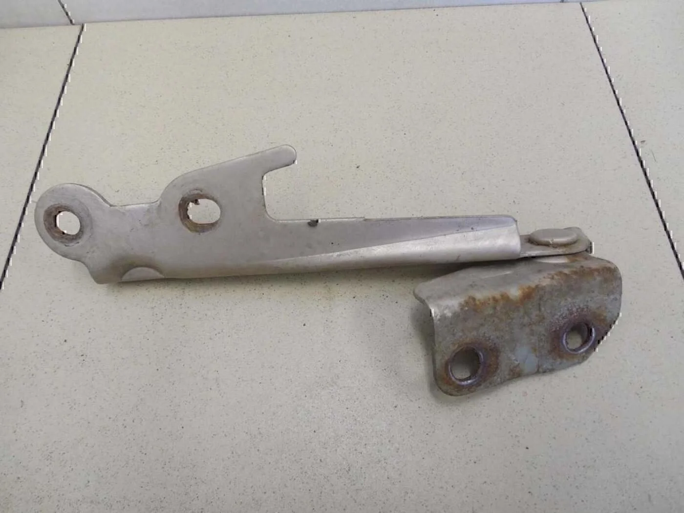 Петля капота правая Hyundai-KIA Sephia 1993-1997 - миниатюра 3