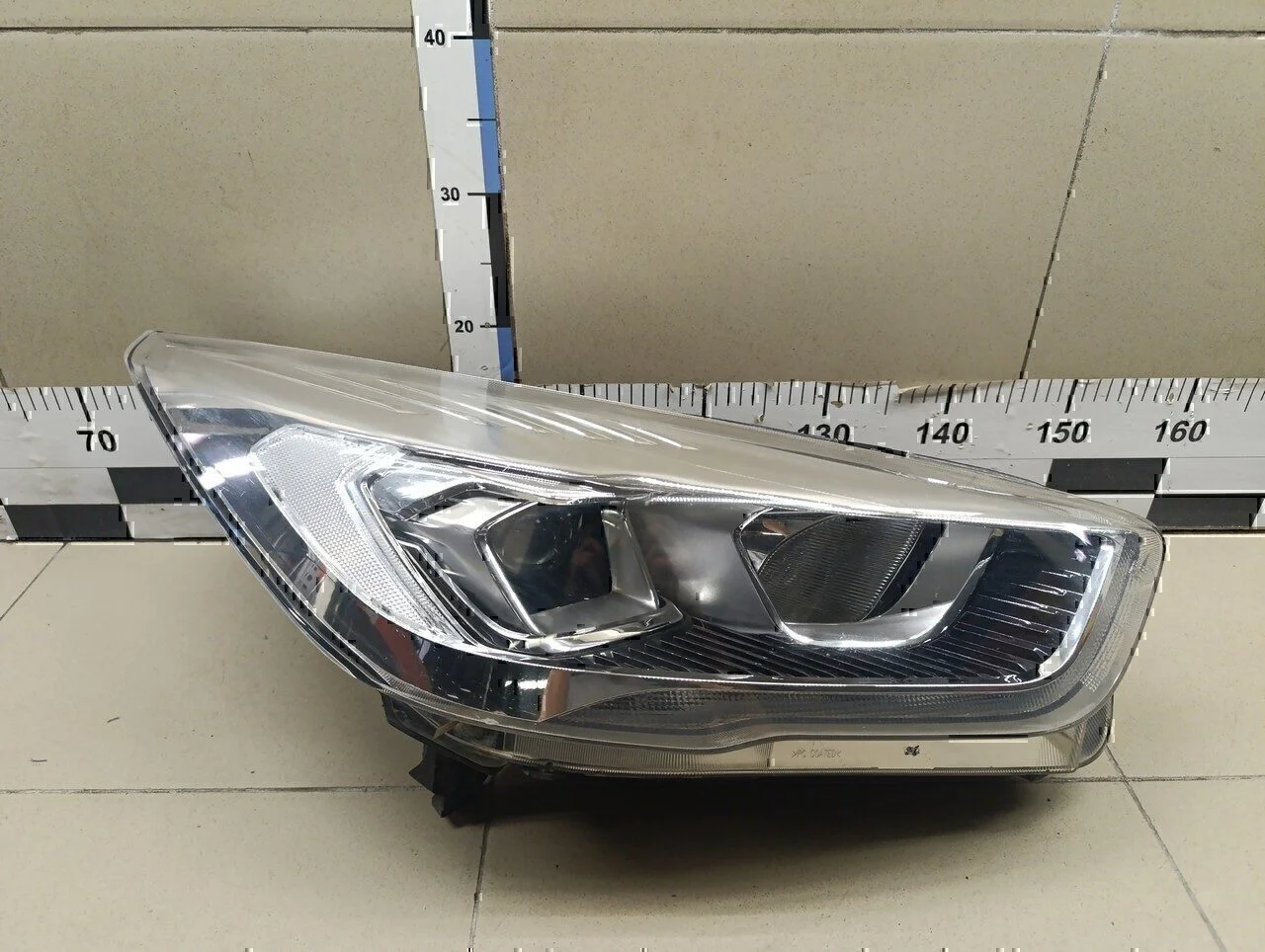 Фара правая FORD Kuga 2012> - изображение 1