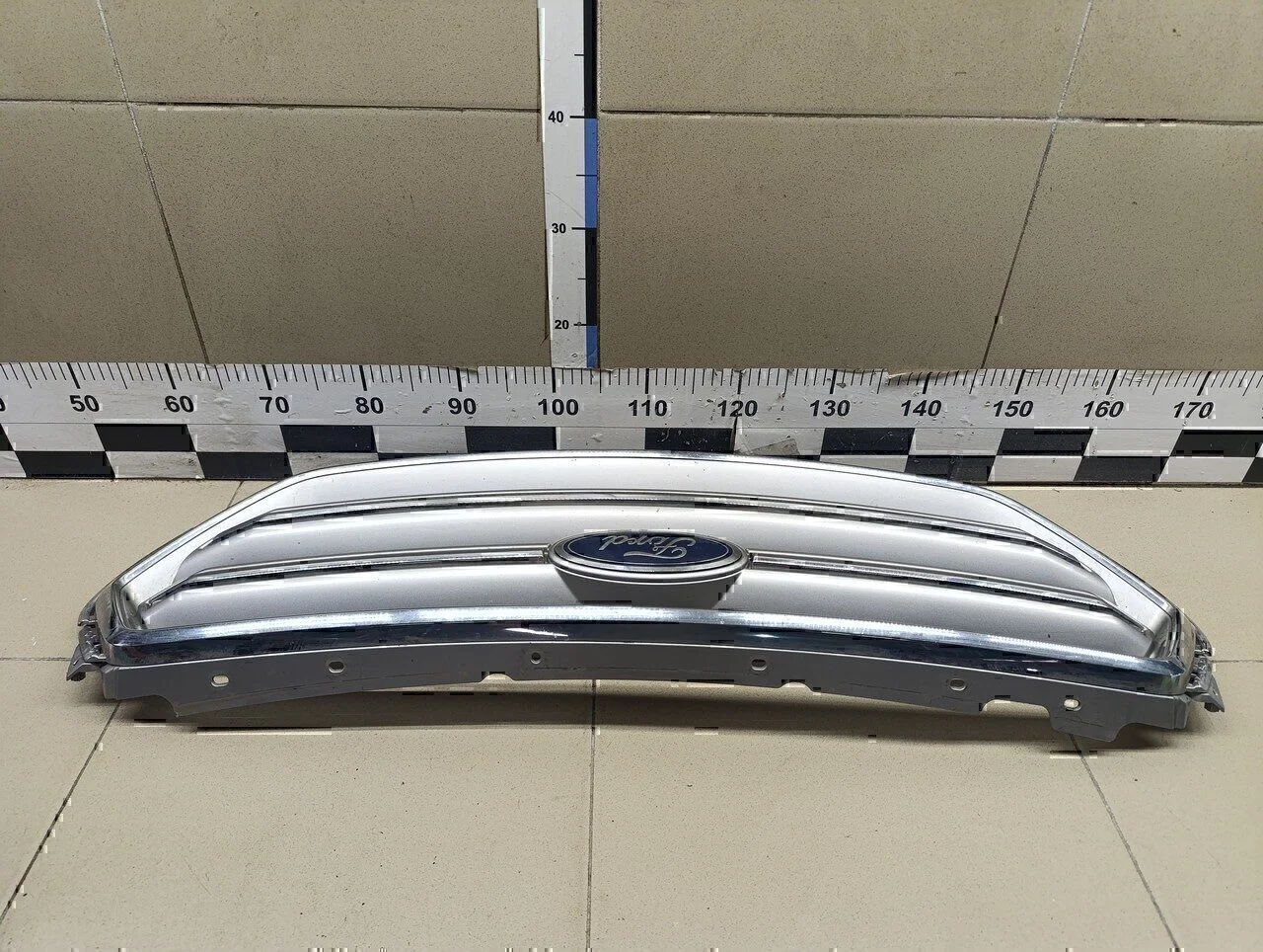 Решетка радиатора FORD Kuga 2012> - миниатюра 10