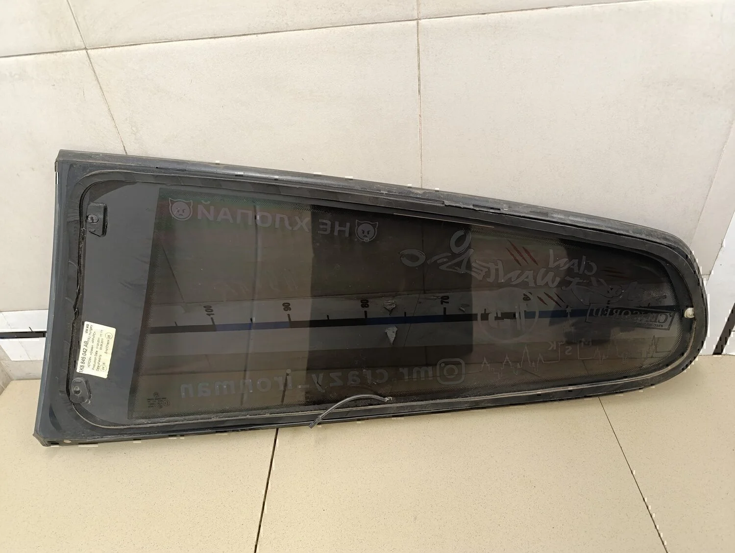 Стекло кузовное глухое правое VW Scirocco 2008> - миниатюра 2