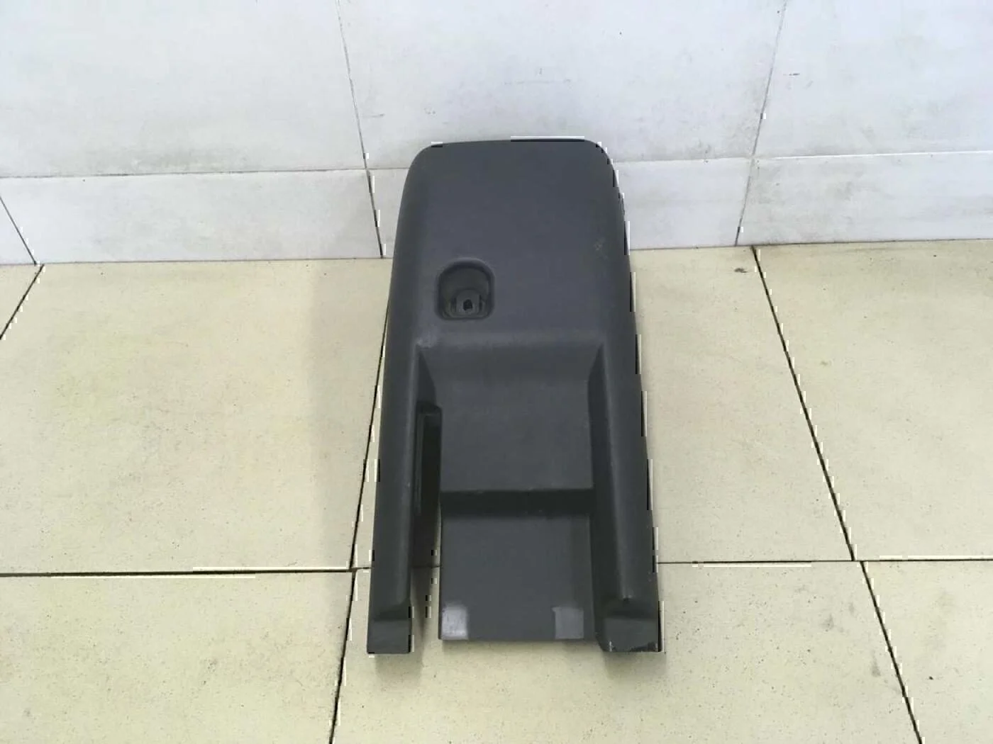 Кожух рулевой колонки нижний VW Passat [B6] 2005-2010