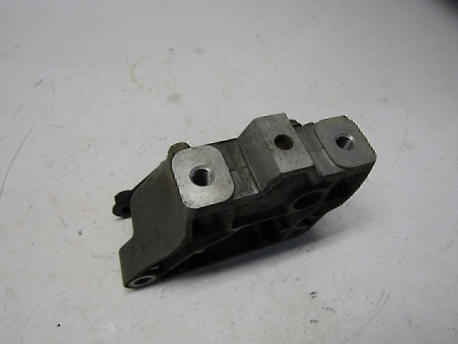 Кронштейн КПП SKODA Octavia (A5 1Z-) 2004-2013 - миниатюра 2