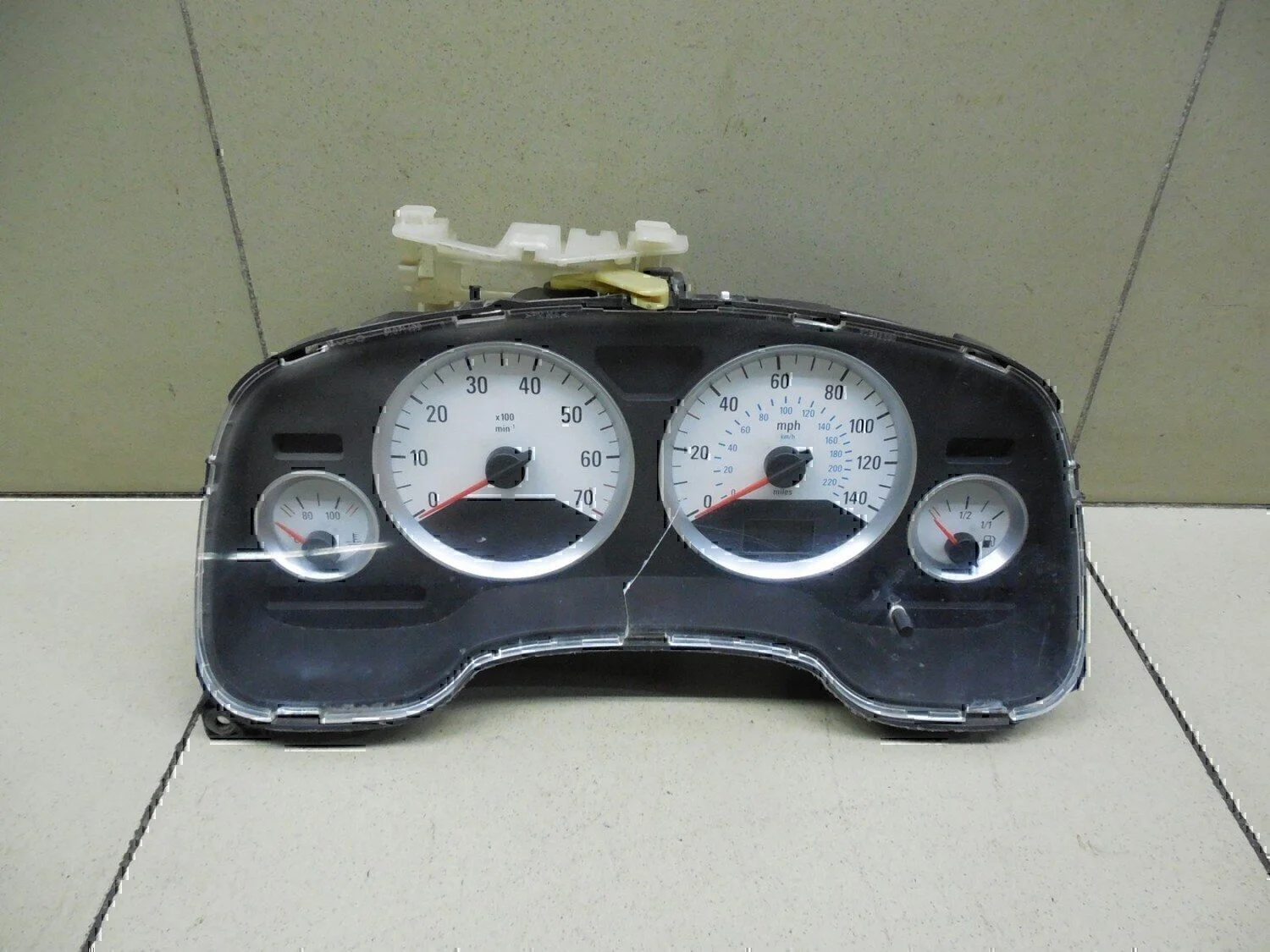 Панель приборов OPEL Astra G 1998-2005 - изображение 1