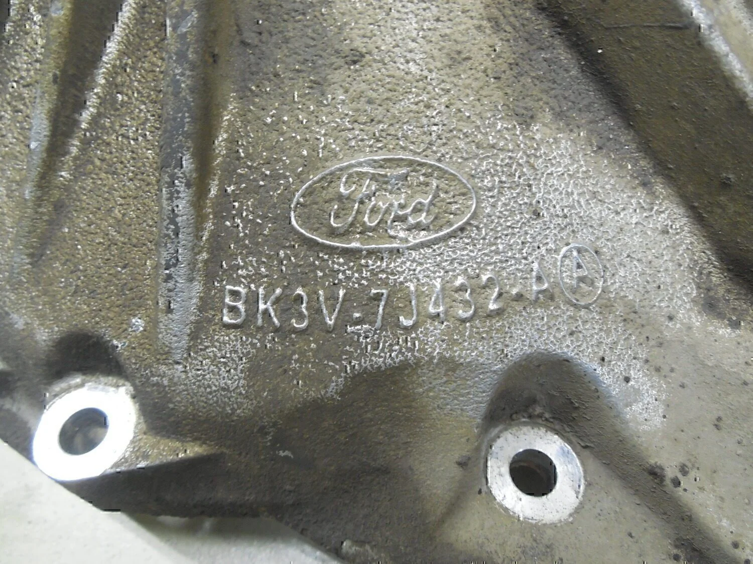 Крышка КПП FORD Transit 2014> - миниатюра 3