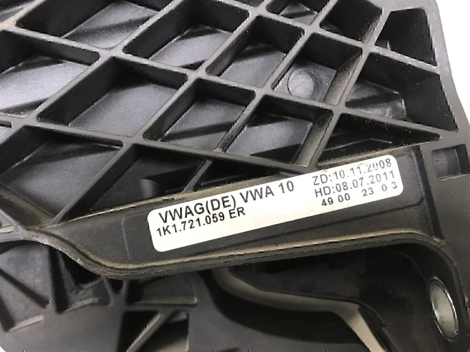 Педаль сцепления Audi Passat [B5] 1996-2000 - миниатюра 4