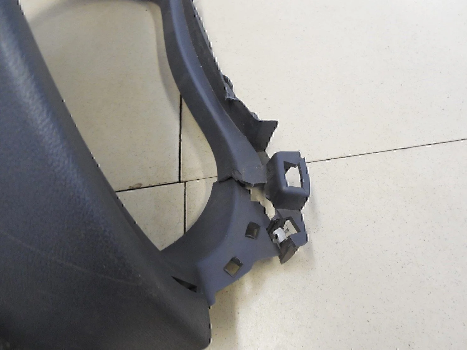 Накладка (кузов внутри) NISSAN Almera (G15) 2013> - миниатюра 5