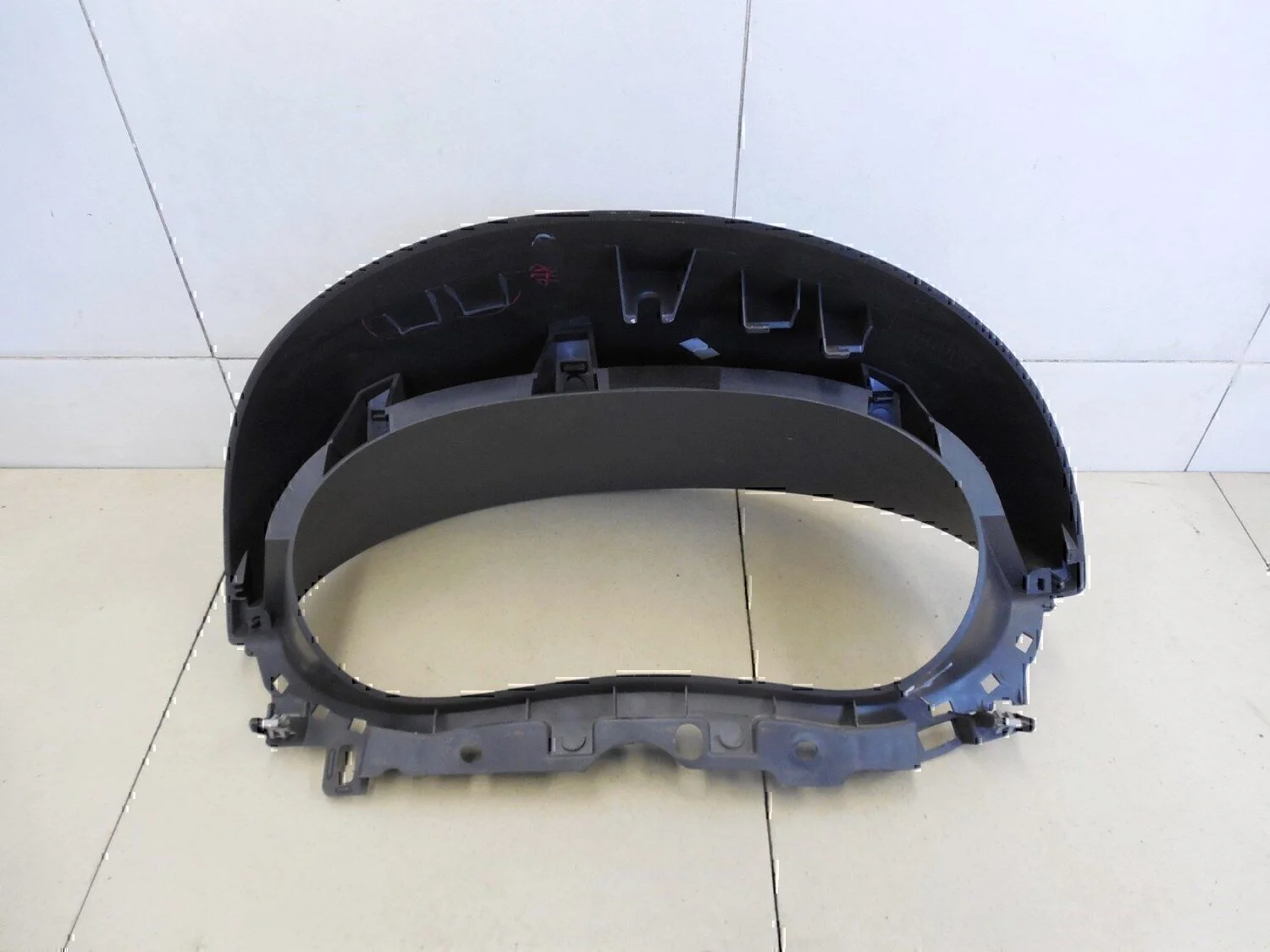 Накладка (кузов внутри) NISSAN Almera (G15) 2013> - миниатюра 6
