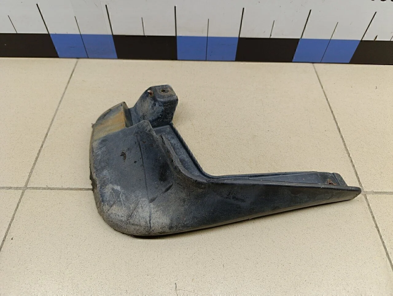 Брызговик передний правый Hyundai-KIA Matrix 2001-2010 - миниатюра 2