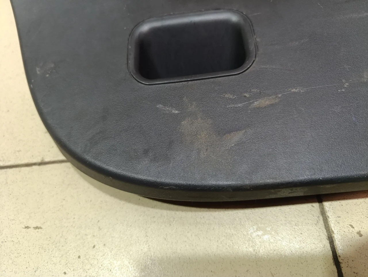 Обшивка двери багажника TOYOTA Yaris 2005-2011 - миниатюра 2