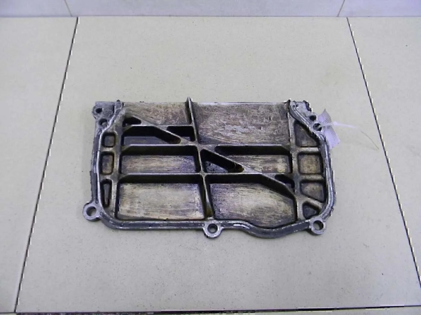 Крышка NISSAN Micra (K12E) 2002-2010 - миниатюра 2