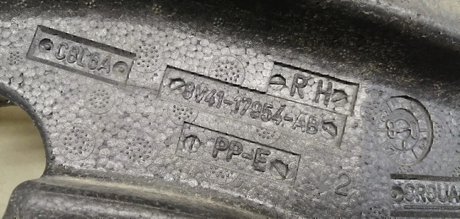 Наполнитель заднего бампера FORD Kuga 2008-2012 - миниатюра 7