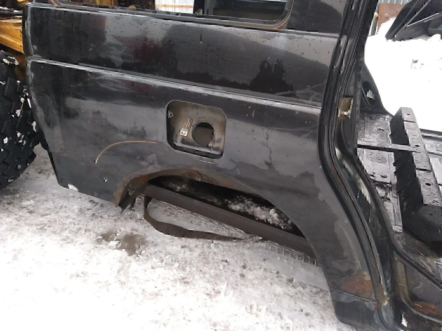 Крыло заднее правое UAZ Patriot 2003> - миниатюра 2