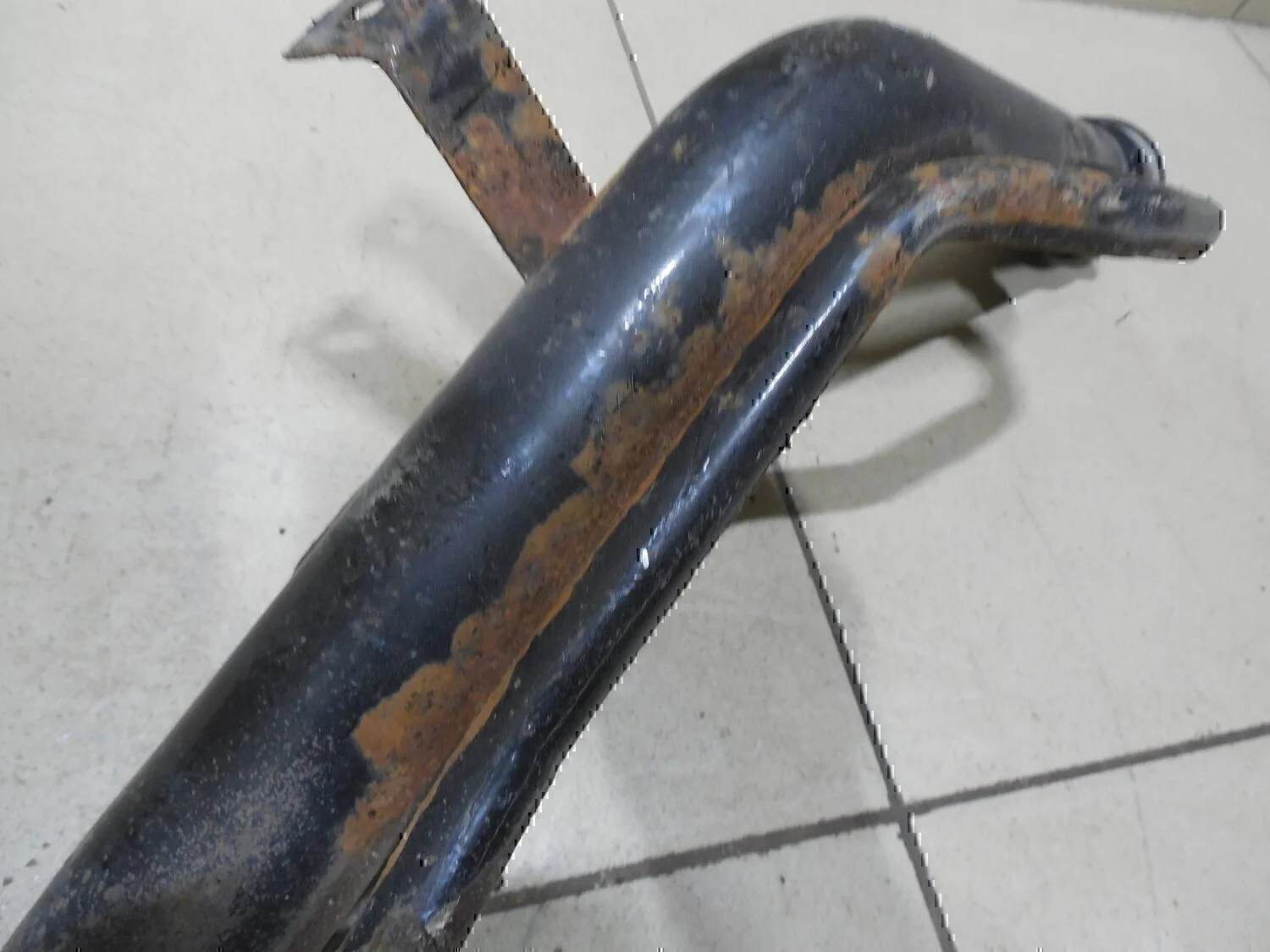 Горловина топливного бака АвтоВАЗ Lada Granta 2011> - миниатюра 4
