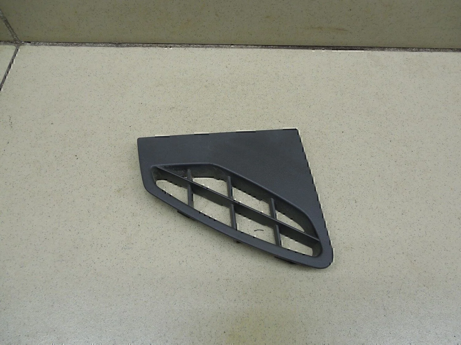 Накладка декоративная FORD Kuga 2008-2012 - миниатюра 2