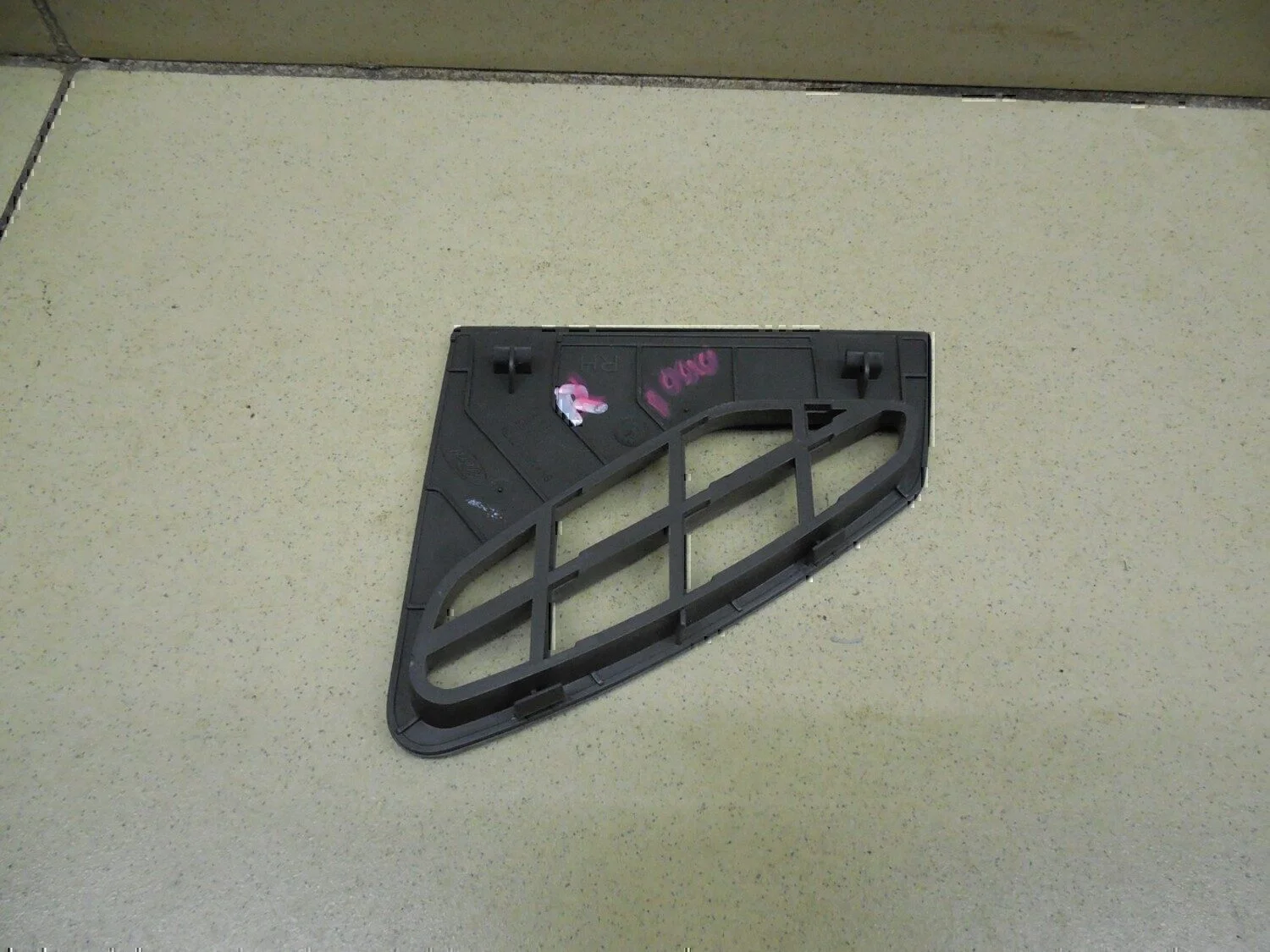 Накладка декоративная FORD Kuga 2008-2012 - миниатюра 4